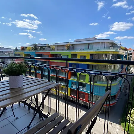 Appartement With View And Balcony Boedapest