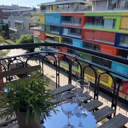 With View And Balcony - Near The Metro *
