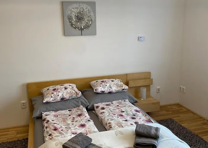 With View And Balcony * בודפשט