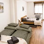 Apartment With View And Balcony - Near The Metro Budapest