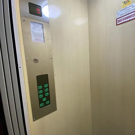 With View And Balcony 公寓 布达佩斯